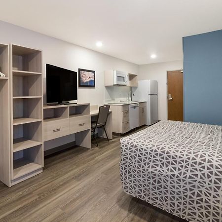 Woodspring Suites Detroit Sterling Heights Eksteriør billede