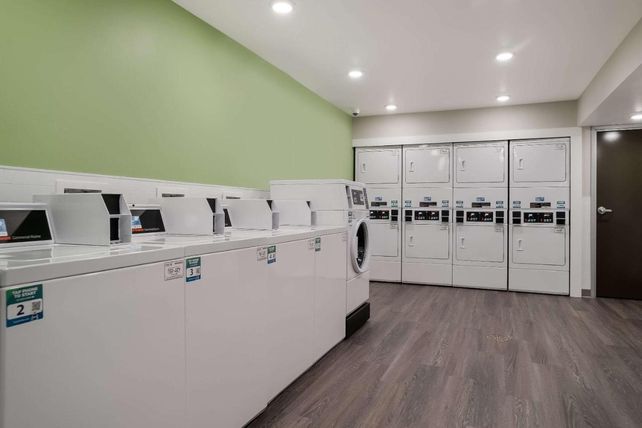 Woodspring Suites Detroit Sterling Heights Eksteriør billede